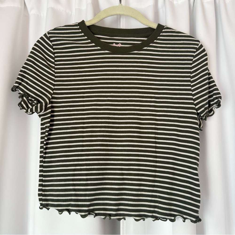 Charlotte Russe Green & White Lettuce Trim Striped T-Shirt Size Small